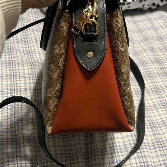 Coach Handbags - Coach IM/Kahki/Terracotta Mutil purse